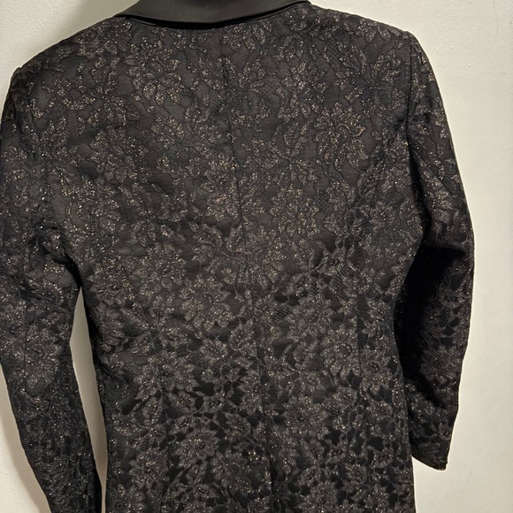 Blazer - Picture 2 of 2